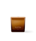 Bougie Ava&May Viennese Coffee de 220 grammes, dans un pot carré en verre avec un couvercle en bois